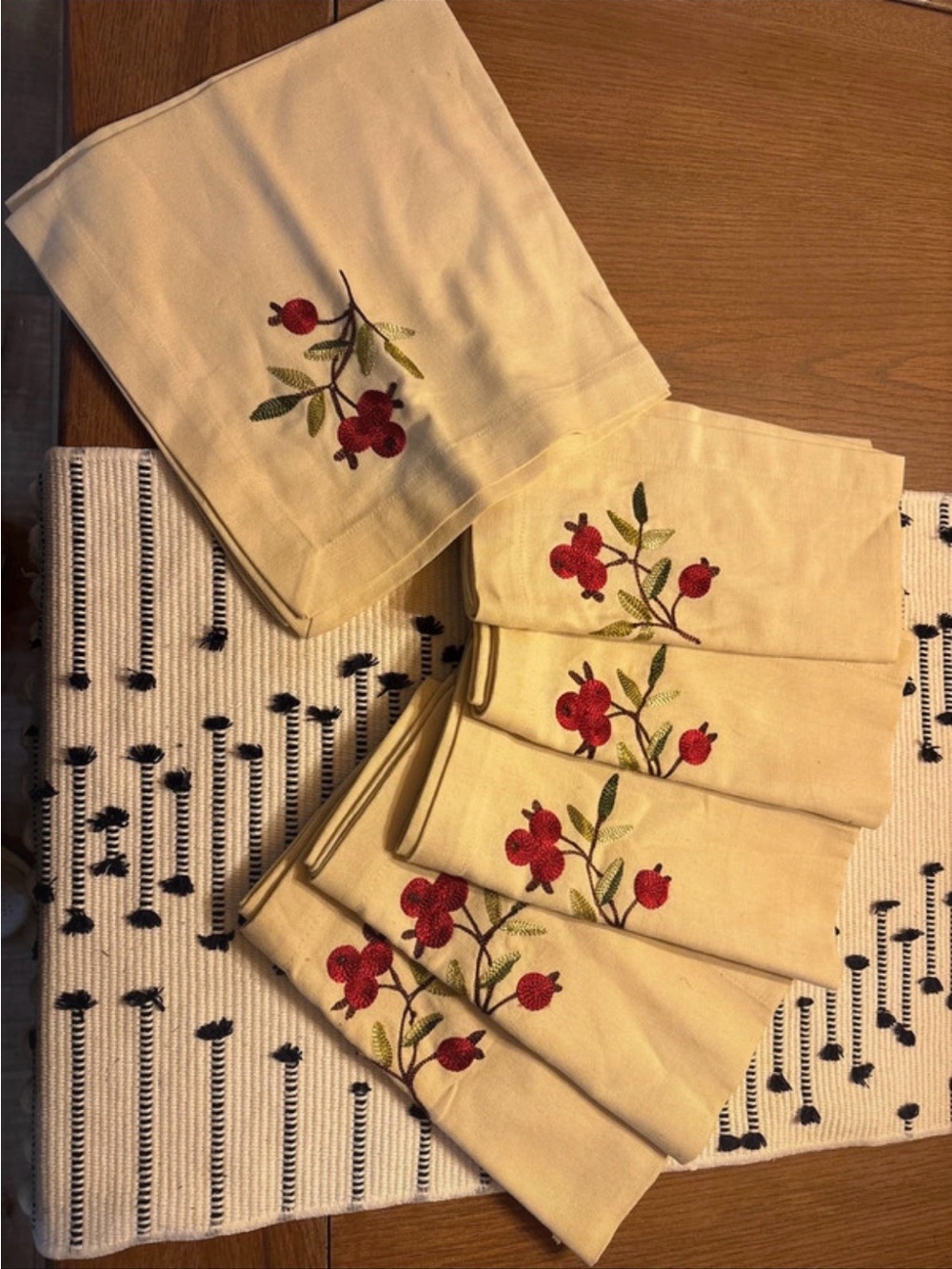 Embroidered Red Pomegranate Cotton Napkin Set - Women Accessories